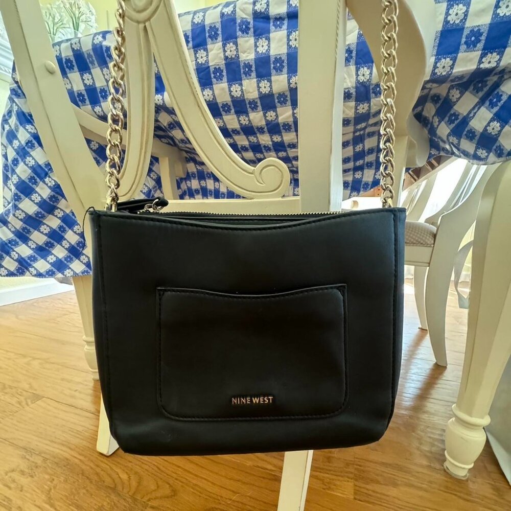 Medium sized Nine West bag